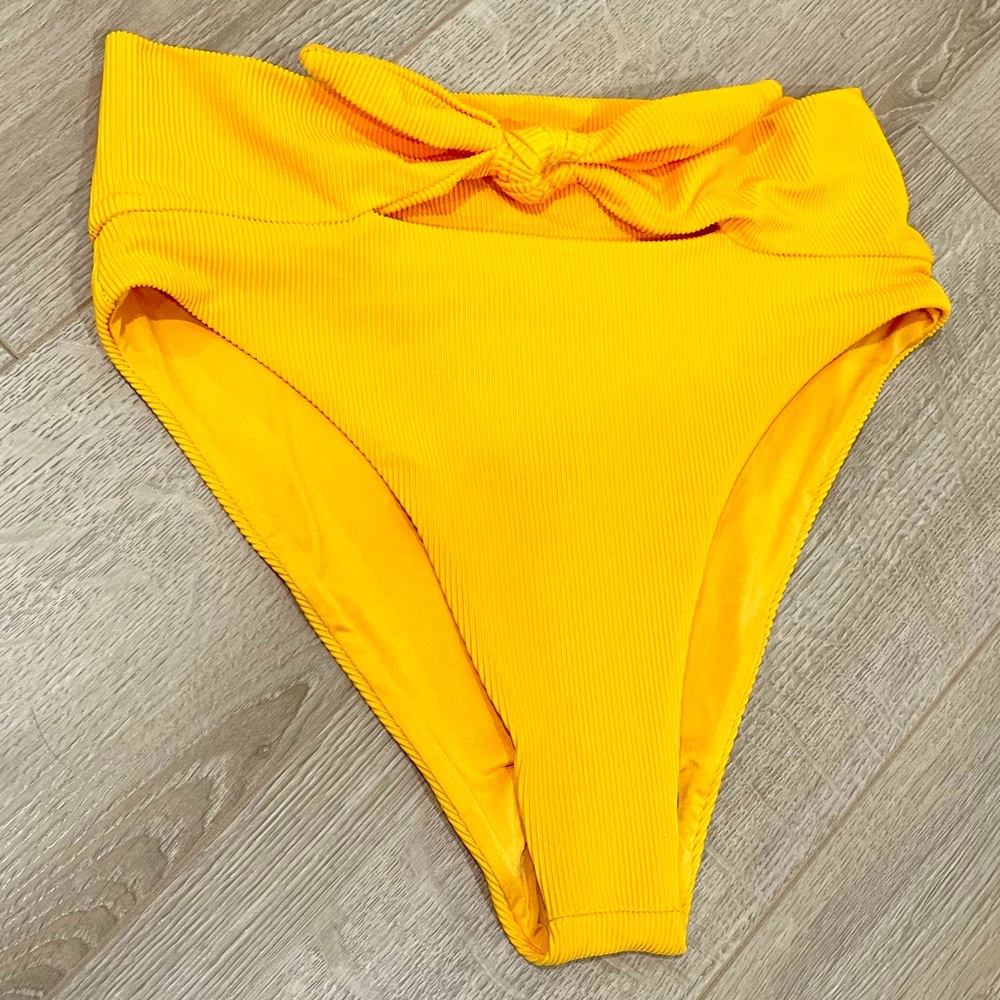 New! Beach Riot High-waisted Bikini Bottom - Picture 3 of 10